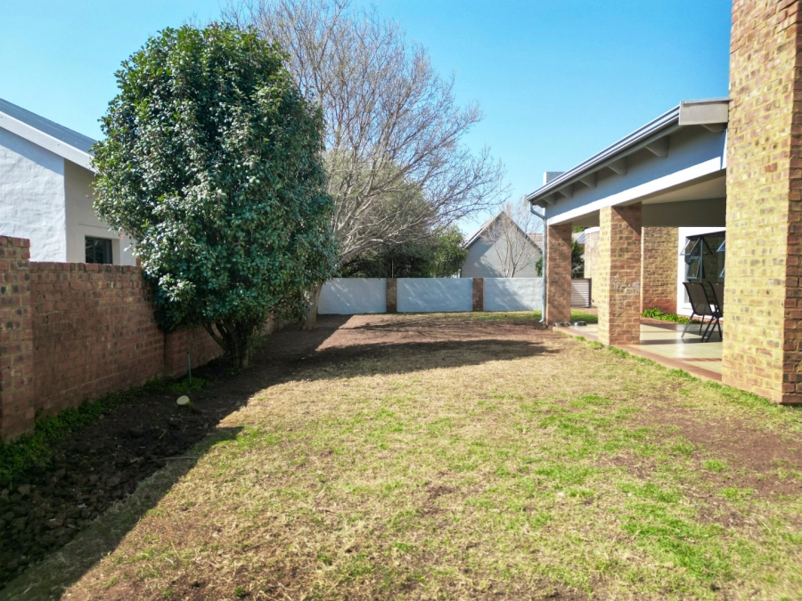 3 Bedroom Property for Sale in The Coves North West